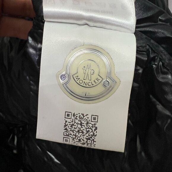 1 dat sale!!!! Moncler chouelle Black Puffer Jacket - Picture 5 of 15